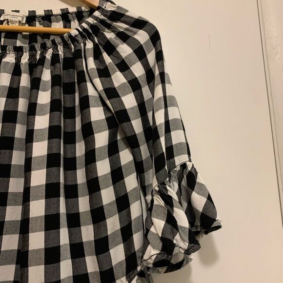 Off-shoulder gingham black & white XS Beachlunchlounge, lovely & fun! - Picture 3 of 9